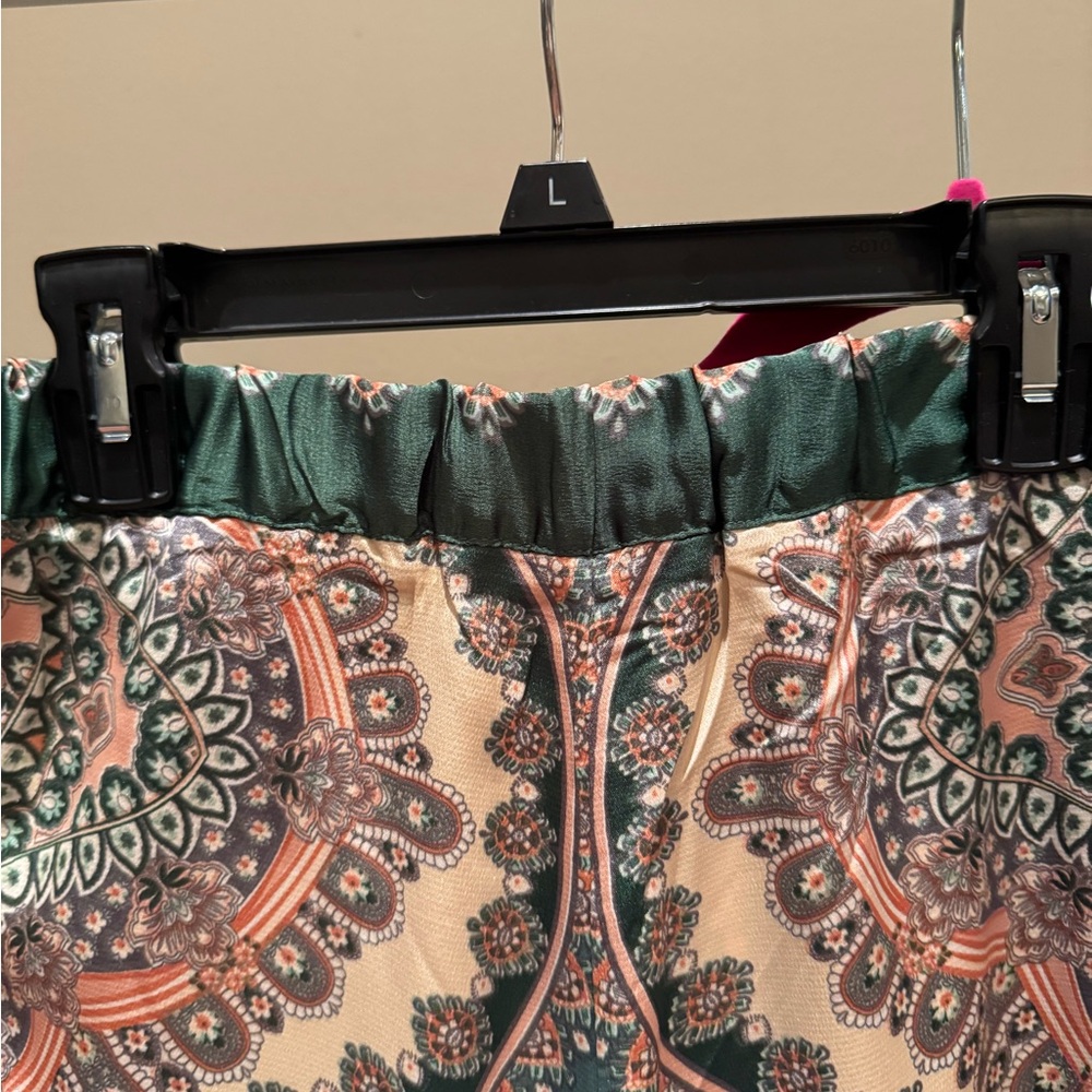 entro Green Printed Wide-Leg Pants with Orange Trim - Picture 5 of 7